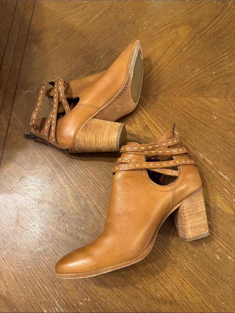 Frye Naomi Pickstitch shootie heeled ankle boot sz 10 whiskey brown tan leather